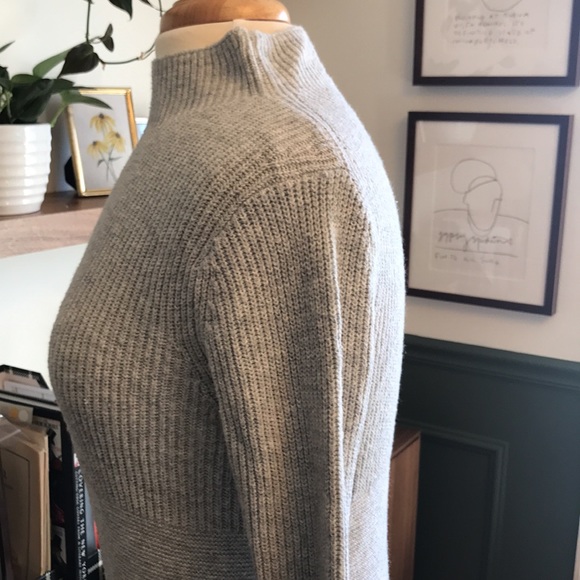 GAP high neck Sweater - Picture 6 of 8